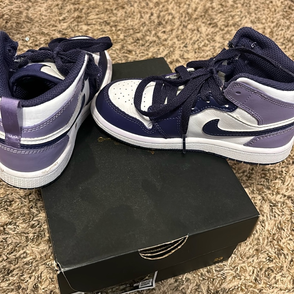 Toddler sneakers